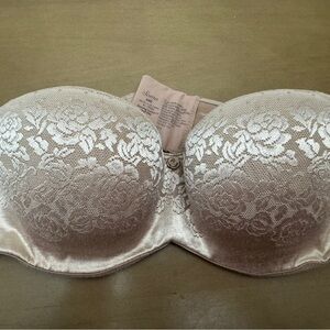 Elegant Lace Some Strapless Bra in Cream